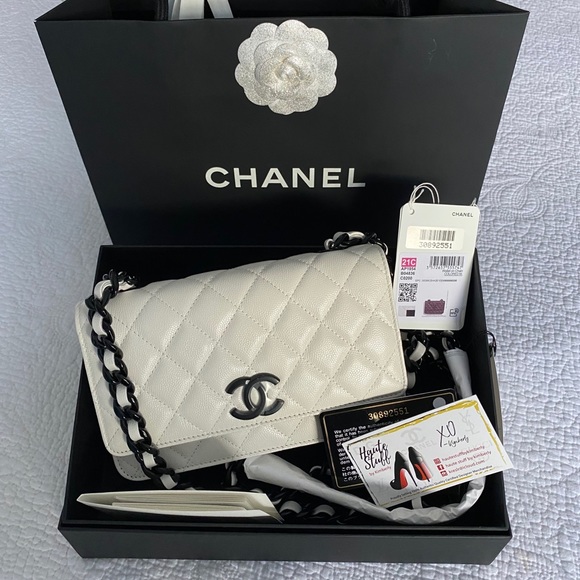 CHANEL Handbags - ‼️SOLD‼️21C Chanel WOC Clutch Crossbody Bag White